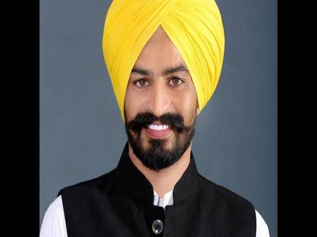 Punjab polls: AAP greenhorn, eye surgeon make Channi bite the dust