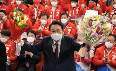 S Koren Prez's approval rating sinks below 30% amid inflation, controversy Yoon Suk Yeol