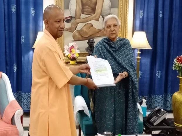 Yogi chairs last meeting of outgoing cabinet, thanks UP people for support