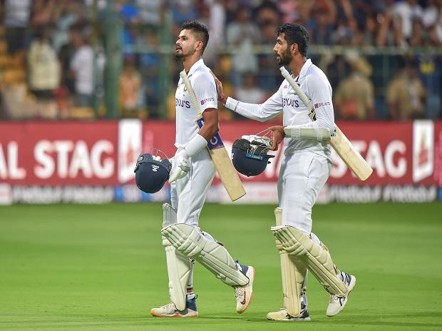 Iyer negates spinners with superb 92, pacers put Lanka on mat under lights