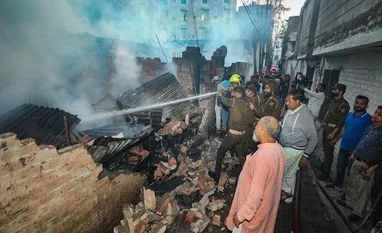 4 dead, 15 injured as fire breaks out in Jammu building, rescue op underway Jammu fire