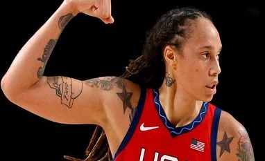 Brittney Griner returns to US after prisoner exchange with Russia Brittney Griner