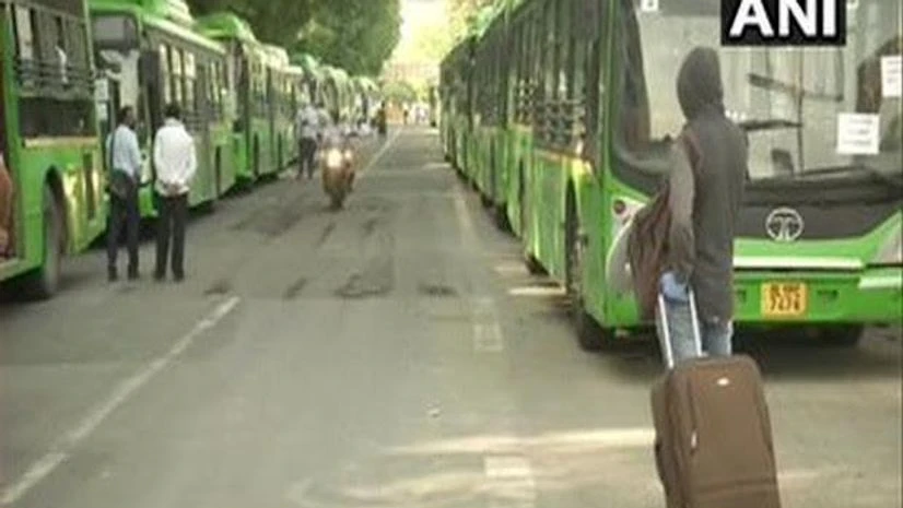 Delhi bus lanes Delhi to have dedicated lanes for buses, goods carriers from April 1