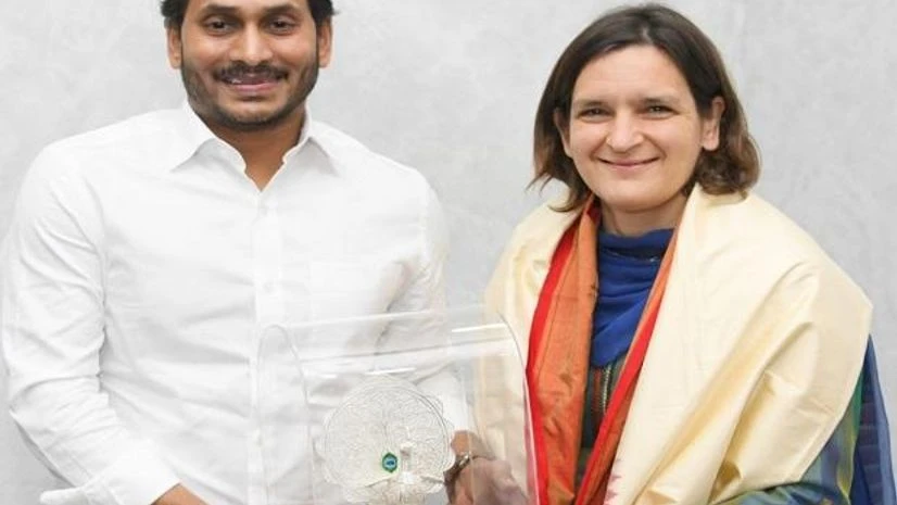 Esther Duflo Esther Duflo