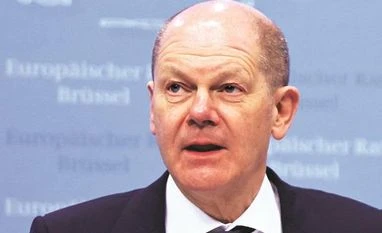 German chancellor kicks off trip to Senegal for gas exploitation project German Chancellor Olaf Scholz promised to inject $113 billion into the country's armed forces