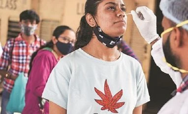 Delhi records 1,204 new cases of Covid-19 cases, one fatality in 24 hrs covid, covid vaccine, coronavirus