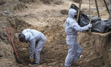 Ukraine war: More than 900 civilian bodies found in Kyiv region, say police Bucha, Ukraine