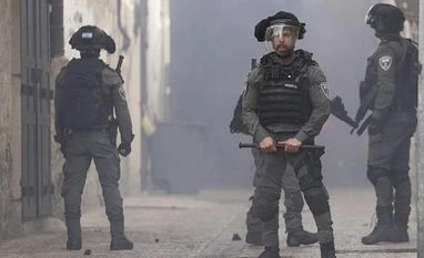 Clashes erupt near Jerusalem holy site after Israeli forces enter Al Aqsa Jerusalem