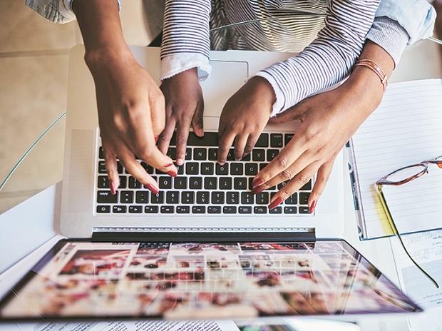 US school system sues Meta, Google, Snap over mental crisis among students