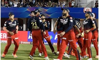 IPL 2022 RCB vs GT Highlights: Kohli keeps Bangalore alive in Playoff race RCB IPL 2022