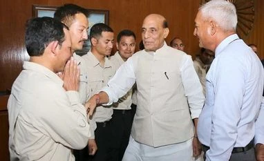 Rajnath Singh urges stakeholders to be self-reliant in defence tech Rajnath Singh Tiranga Mountain Rescue