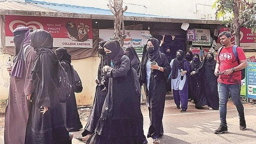 Muslim women Women, Muslims