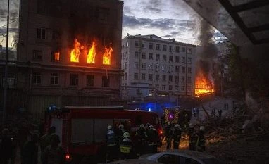 Ukraine slams Russia's attack on Kyiv amid new Mariupol rescue effort Kyiv, Ukraine