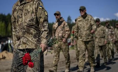 Pak dispatches consignment of 7.5 tonnes as humanitarian aid to Ukraine Ukraine, Ukraine soldiers
