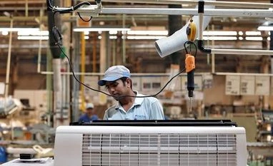 India's heatwave to lift AC sales to record but supplies from China delayed air conditioner