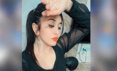 Budding Kannada actor dies as cosmetic surgery allegedly goes awry Chethana Raj