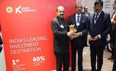WEF meet: Karnataka inks MoU with Lulu group for Rs 2,000 cr investment Lulu group signs MoU with Karnataka govt