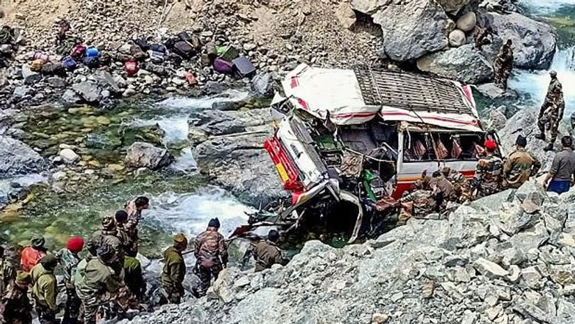 Ladakh Accident Ladakh: Indian Army personnel gather at the site after a vehicle carrying 26 jawans fell in the Shyok river, at the Turtuk area in Ladakh. At least 7 jawans were killed while 19 others sustained injuries in the accident, according to officials. (PTI