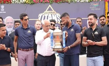 Gujarat Titans take out victory parade on open-top bus, meet state CM Gujarat Titans meet state CM