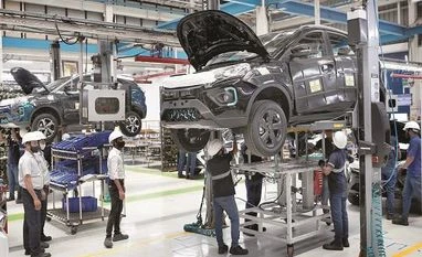 EV prices to be at par with cost of petrol vehicles within a year: Gadkari cars, EVs