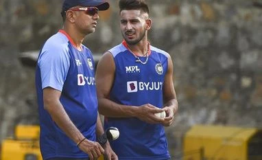 Umran Malik might have to wait for his debut, hints head coach Dravid Umran Malik