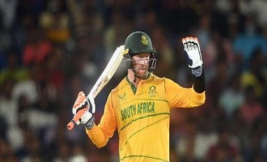 'Klaasen' apart: Henrich fifty gives Proteas solid 2-0 lead against India Heinrich Klaasen