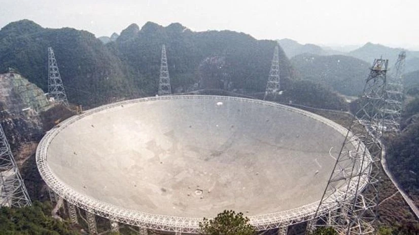 china telescope The narrow-band electromagnetic signals detected by Sky Eye -- the world’s largest radio telescope -- differ from previous ones captured and the team is further investigating them. (Photo: Bloomberg)