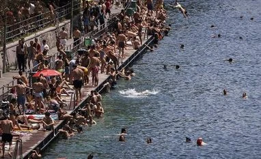 Hot weekend for Europe, wildfire warning issued for Mediterranean region European heatwave