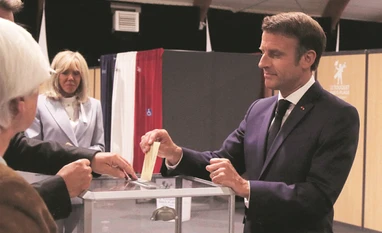 Me or chaos: Emmanuel Macron adopts ominous tone ahead of crucial vote Macron