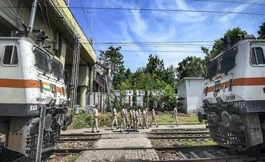 Agnipath protests: 602 trains cancelled; around 350 in eastern railway zone Bharat Bandh, Agnipath protest