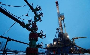 Putin warns EU that gas supplies could keep dwindling due to West's fault Oil and gas, Russian oil