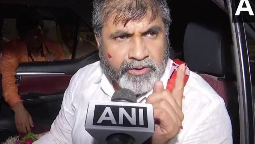 Shiv Sena's Sachin Ahir Shiv Sena's Sachin Ahir