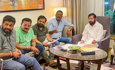 Shiv Sena engaging with rebel MLAs but no hopes of rapprochement: Report Shiv Sena leaders
