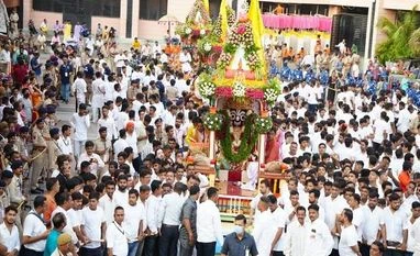 Hundreds gather for Jagannath Rath Yatra in Pakistan, video goes viral Jagannath Rath Yatra
