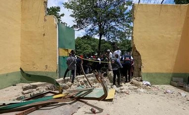 Jihadis attack jail in Nigeria's capital, at least 600 inmates escape Nigeria, jail attack