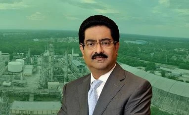 Grasim enters B2B e-commerce in building materials, to invest Rs 2,000 cr Kumar Mangalam Birla