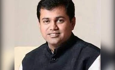 Shiv Sena's Pune chief among 5 held for attack on rebel MLA Uday Samant Shiv Sena MP Uday Samant