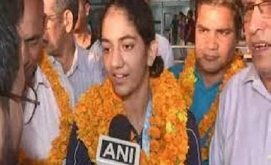 Indian boxers get warm welcome at Delhi airport after success at CWG 2022 CWG 2022: Indian boxers get warm welcome at Delhi airport after successful campaign