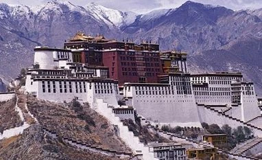 China closes Potala Palace after minor Covid-19 outbreak in Tibet Potala Palace