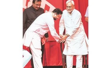 Bihar: Tejashwi youngest, Bijendra Yadav oldest minister in Nitish govt Nitish Kumar, Tejashwi Yadav