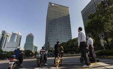 South Korea ranks 11th in number of billionaires in Global Wealth Report Chinese economy