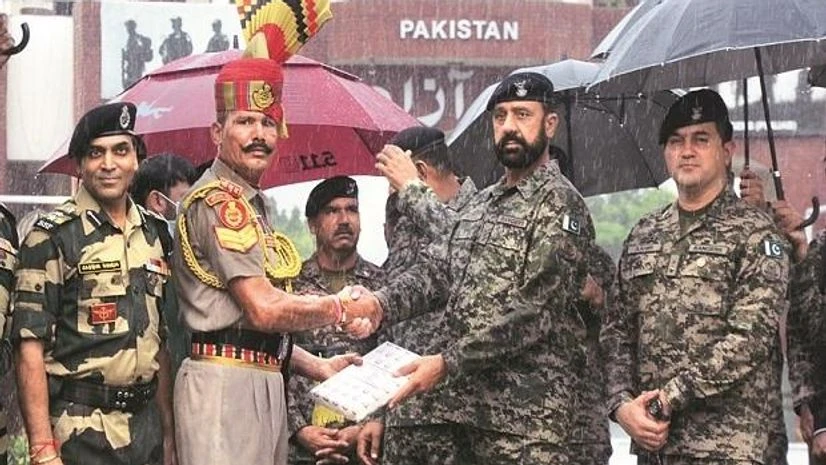 Independence day, Border Security Force Border Security Force and Pakistani Rangers personnel exchange sweets at the India-Pakistan Attari-Wagah border