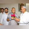 Doors always open for Nitish Kumar, says RJD supremo Lalu Prasad Yadav Lalu Prasad Yadav, Nitish Kumar, Tejashwi Yadav, Bihar