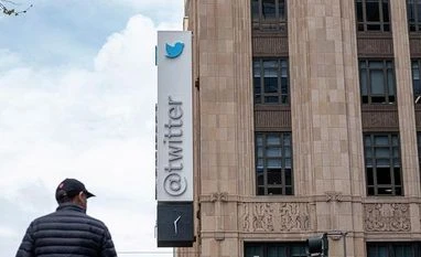 Twitter tells employees bonuses could halve, based on performance: Report Twitter