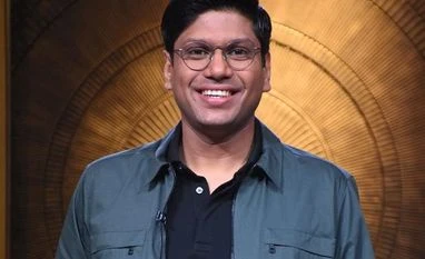 Laying eyewear optic fibre to make 400 mn specs per year: Lenskart's Bansal Peyush Bansal