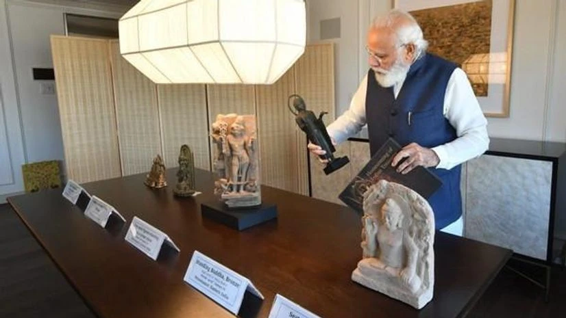 As many as 157 artefacts and antiquities were handed over by the United States during Prime Minister Modi's visit in Sept '21 As many as 157 artefacts and antiquities were handed over by the United States during Prime Minister Modi's visit in Sept '21