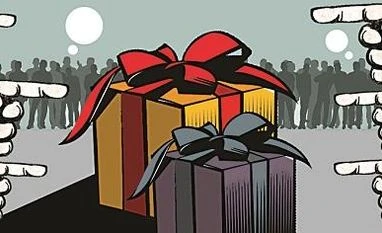 Freebies ahead of polls: SC seeks responses from MP, Rajasthan govts Freebies, Freebie, freebie debate