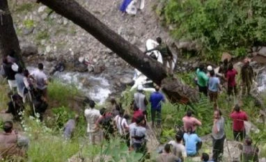 8 killed as car falls into gorge in J&K's Kishtwar; LG expresses grief Visual from accident site