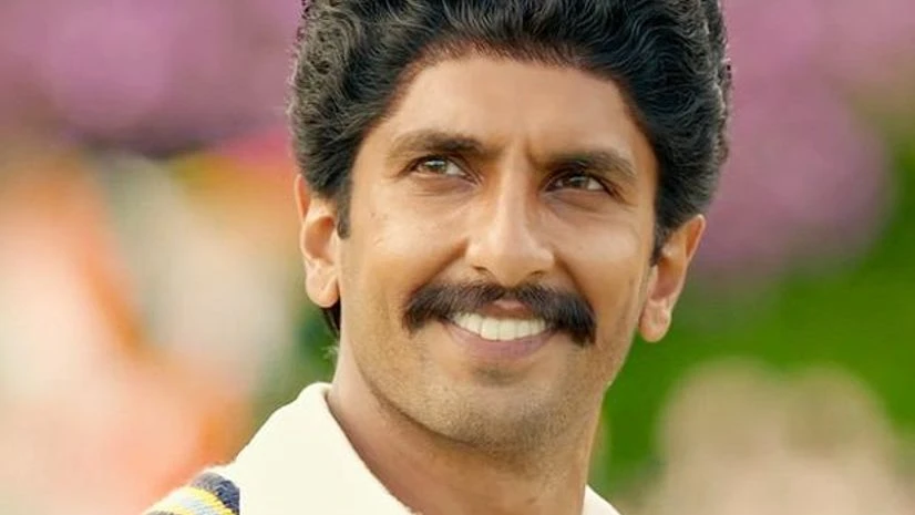 Ranveer Singh, Vicky Kaushal, Pankaj Tripathi Ranveer Singh won the award for best actor (popular). Courtesy:83