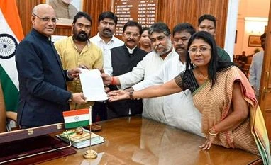 Shocked over selective leaks by Raj Bhavan on Soren's fate as MLA: UPA team JMM delegation, JMM